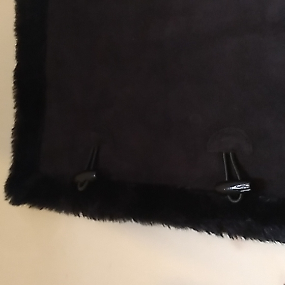 European black vegan suede and fur leg warmers - Picture 8 of 11